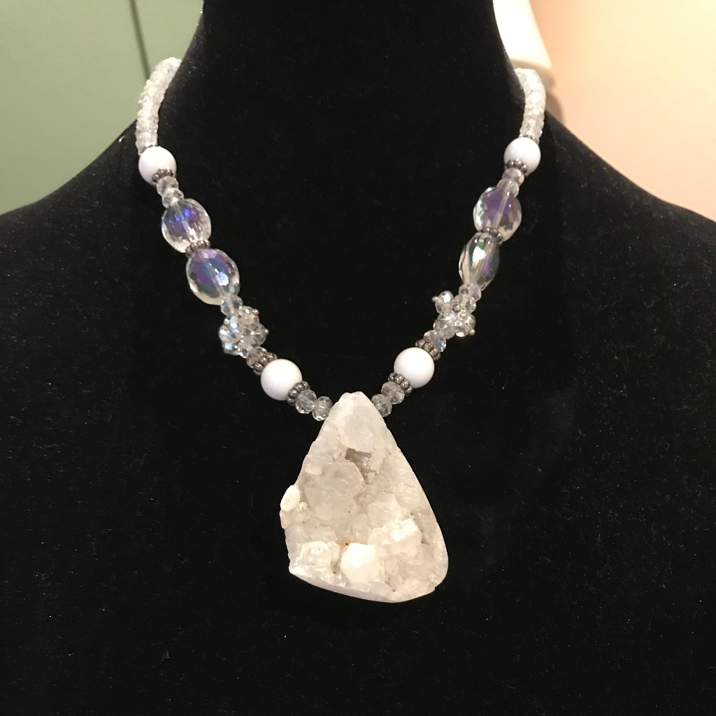 Druzy Cluster Rock Quartz Necklace 30$